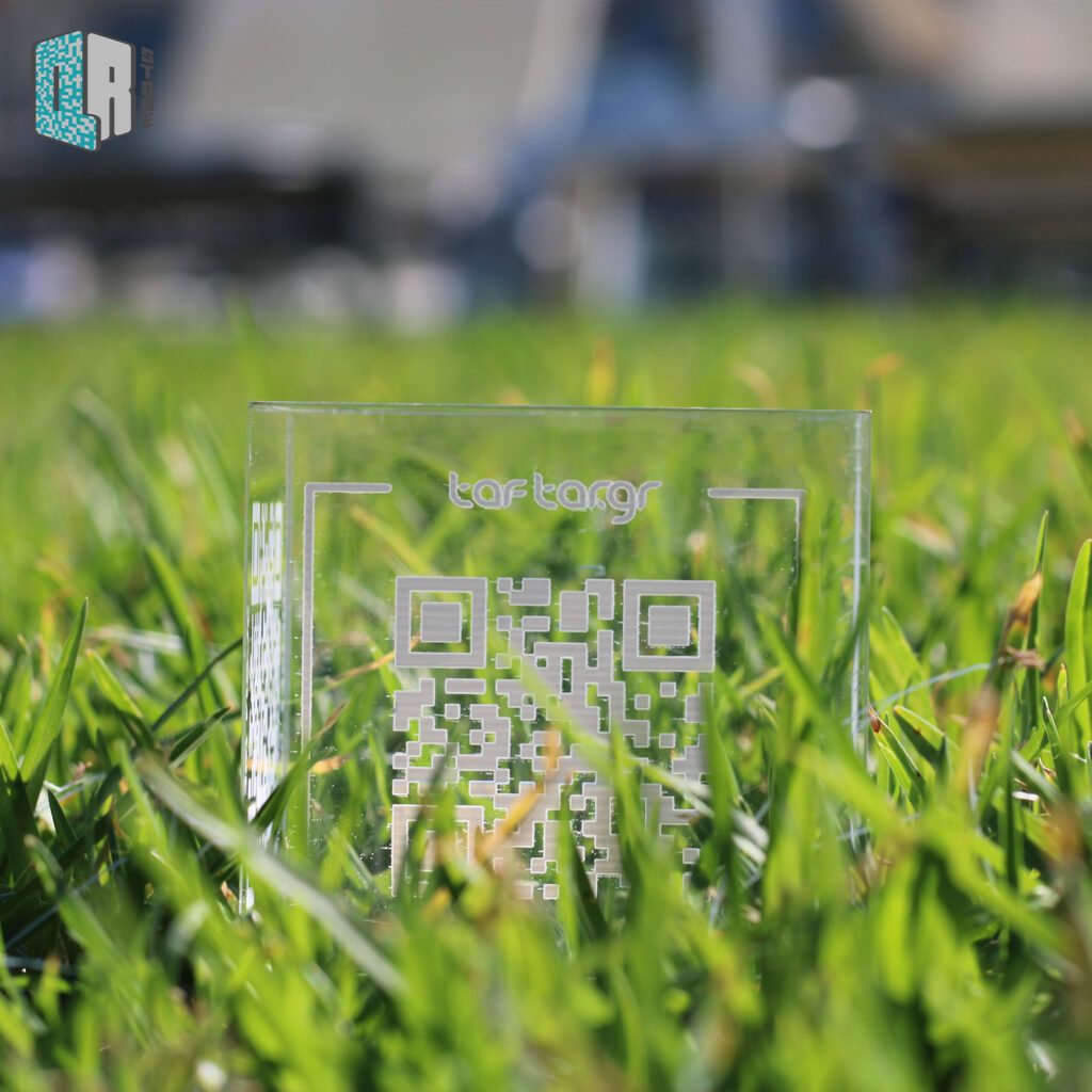 Clear acrylic Qr cube