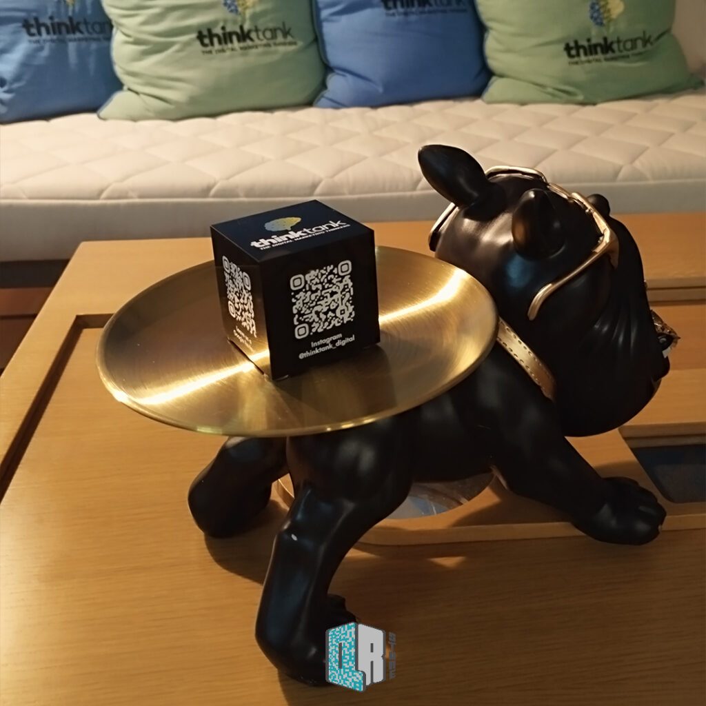 QR-store---Think Tank - Social cube