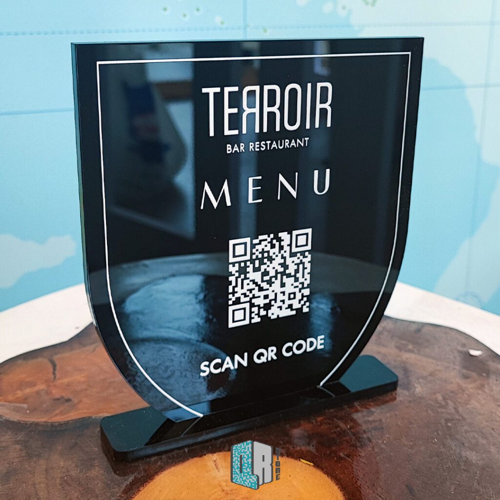 QR-store---Black acrylic stand