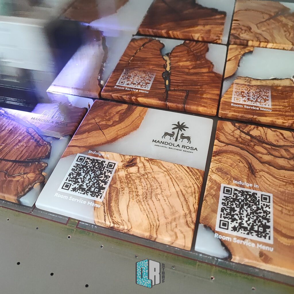 QR-store - wood + resin coaster - Mandola Rosa