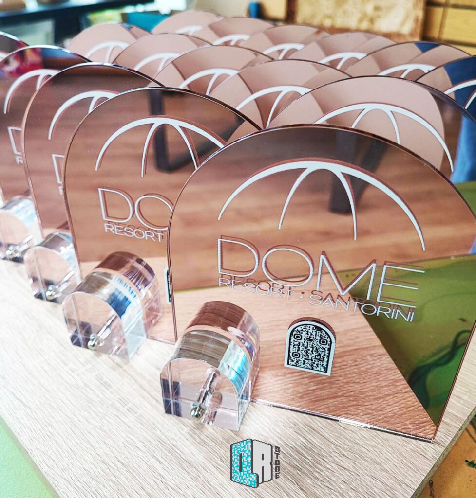 QR-store - Acrylic mirror stand