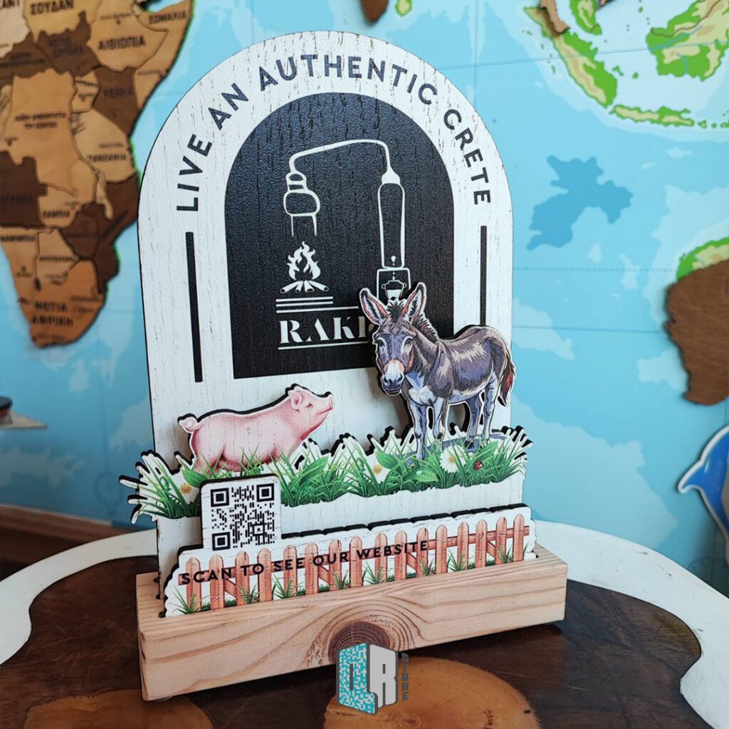 QR-store - Wooden layered stand