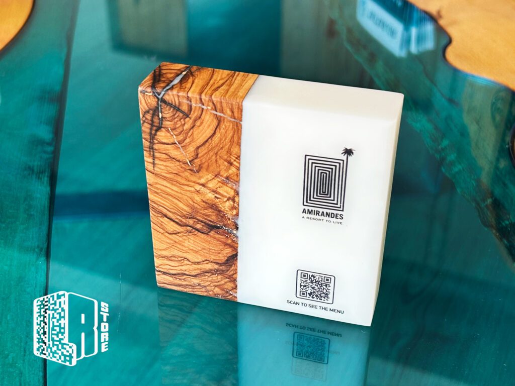 QR-store---Resin+olive-wood-stand-3.30